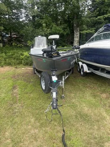 Slide: The Image of Tracker Pro Guide V-16 SC 2018 - 3