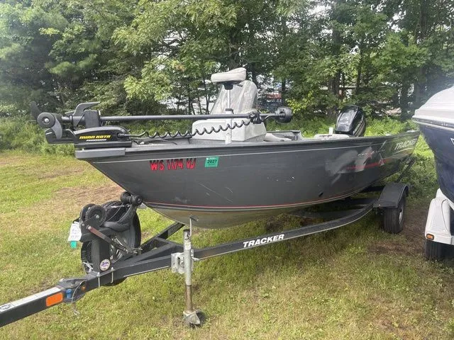 Slide: The Image of Tracker Pro Guide V-16 SC 2018 - 4