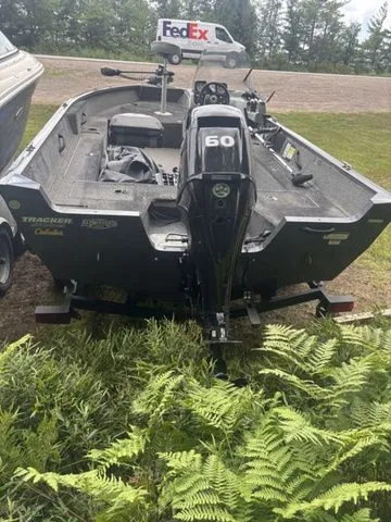 Slide: The Image of Tracker Pro Guide V-16 SC 2018 - 6