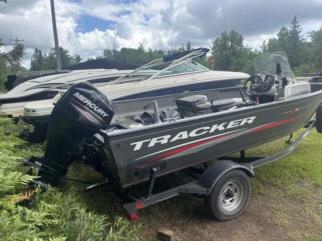 Slide: The Image of Tracker Pro Guide V-16 SC 2018 - 7