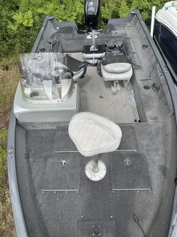 Slide: The Image of Tracker Pro Guide V-16 SC 2018 - 8