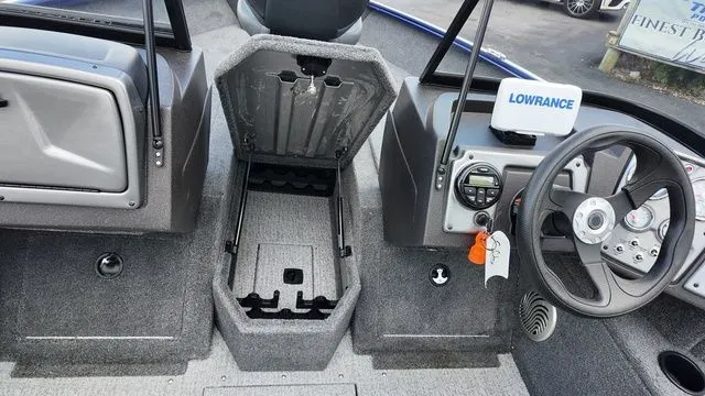 Slide: The Image of Tracker Pro Guide V-175 Combo 2024 - 14