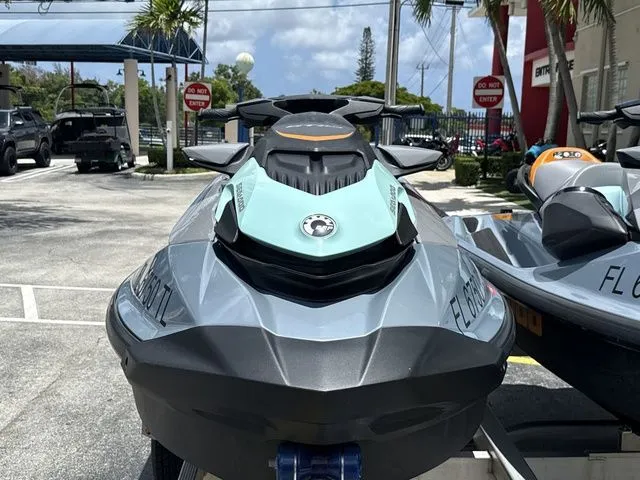 Slide: The Image of Sea-Doo GTI SE 130 IBR 2023 - 5