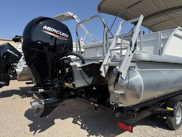 Slide: The Image of Godfrey EX2286SFLX 2026 - 10