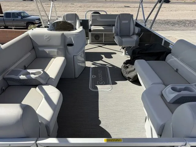 Slide: The Image of Godfrey EX2286SFLX 2026 - 4