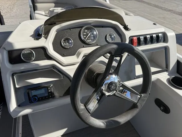 Slide: The Image of Godfrey EX2286SFLX 2026 - 7