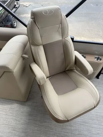 Slide: The Image of Veranda VR22RC XL 2026 - 13