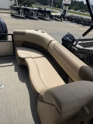 Slide: The Image of Veranda VR22RC XL 2026 - 20