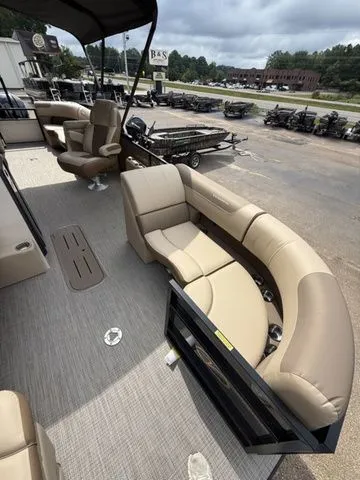 Slide: The Image of Veranda VR22RC XL 2026 - 24