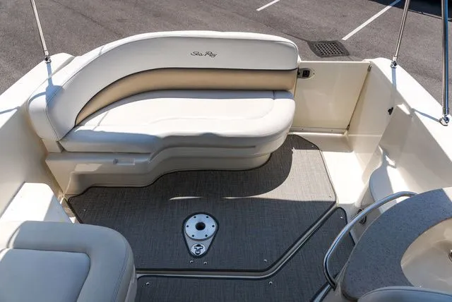 Slide: The Image of Sea Ray Sundancer 260 2008 - 7