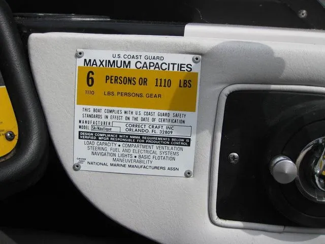 Slide: The Image of Correct Craft Ski Nautique 1993 - 10