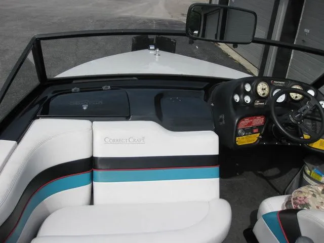 Slide: The Image of Correct Craft Ski Nautique 1993 - 14