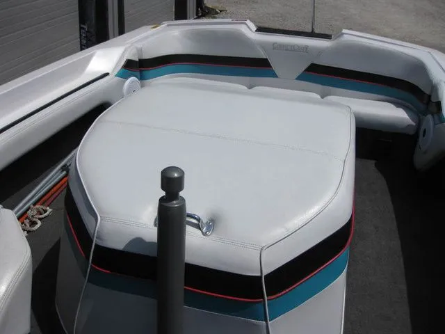 Slide: The Image of Correct Craft Ski Nautique 1993 - 17