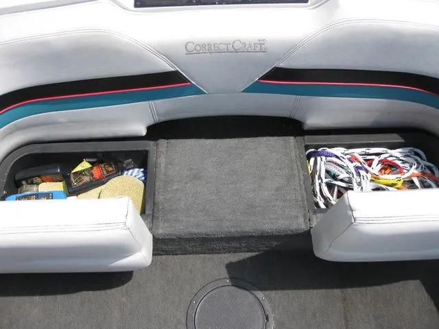 Slide: The Image of Correct Craft Ski Nautique 1993 - 21