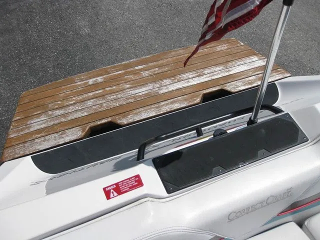 Slide: The Image of Correct Craft Ski Nautique 1993 - 22