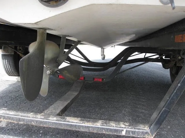 Slide: The Image of Correct Craft Ski Nautique 1993 - 6