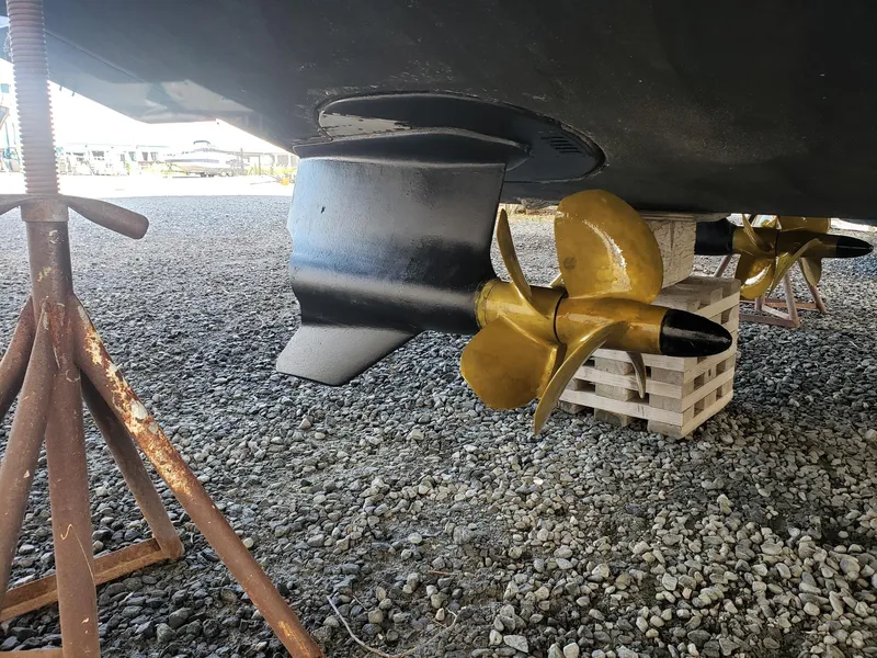 Slide: The Image of Starboard Volvo POD - 26