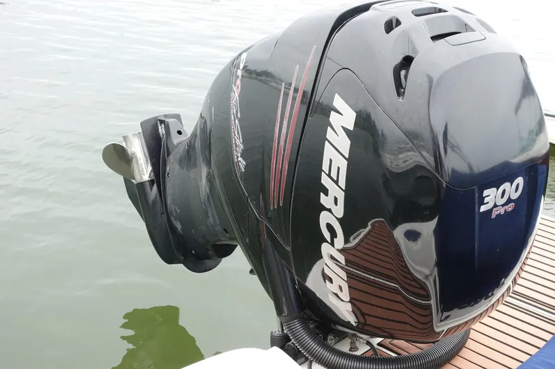 Slide: The Image of Outboard motor on 2015 Sea Ray 270 Sundeck, featuring Mercury 300 Pro engine. - 12