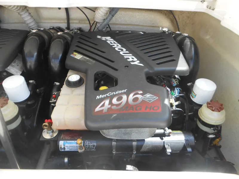 Slide: The Image of 2007 Sunsation 32 SS boat engine, MerCruiser 496 MAG HO, detailed view. - 7