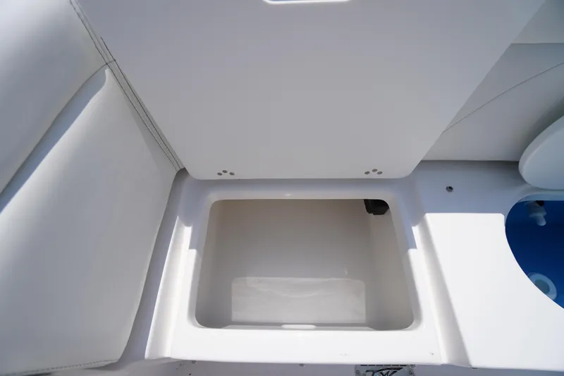 Slide: The Image of Tidewater 232 LXF 2026 - 50