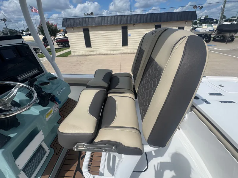 Slide: The Image of Tidewater 2500 Carolina Bay 2021 - 12