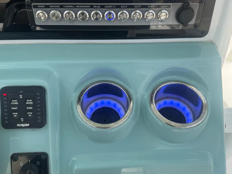 Slide: The Image of Tidewater 2500 Carolina Bay 2021 - 24