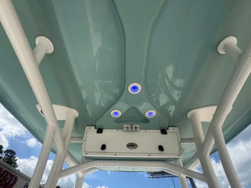 Slide: The Image of Tidewater 2500 Carolina Bay 2021 - 26