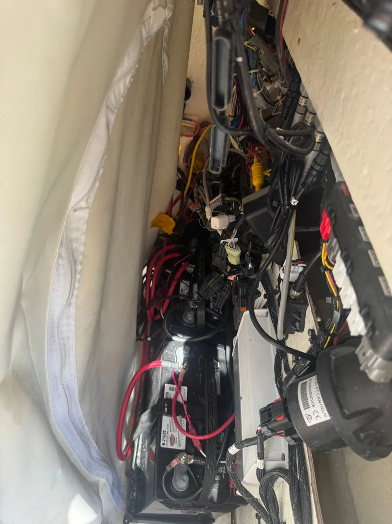 Slide: The Image of Tidewater 2500 Carolina Bay 2021 - 36