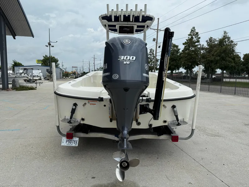 Slide: The Image of 2012 Hydra-Sports 23 Bay Bolt boat with Yamaha 300 V6 engine, parked outdoors. - 6