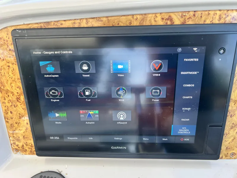 Slide: The Image of Garmin Display - Chart Plotter and Radar - 15