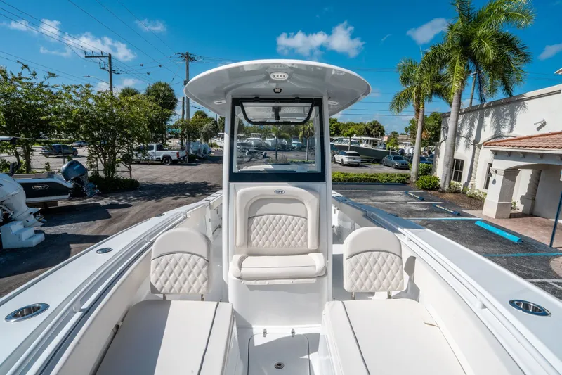 Slide: The Image of Sea Hunt Ultra 275 SE 2026 - 31