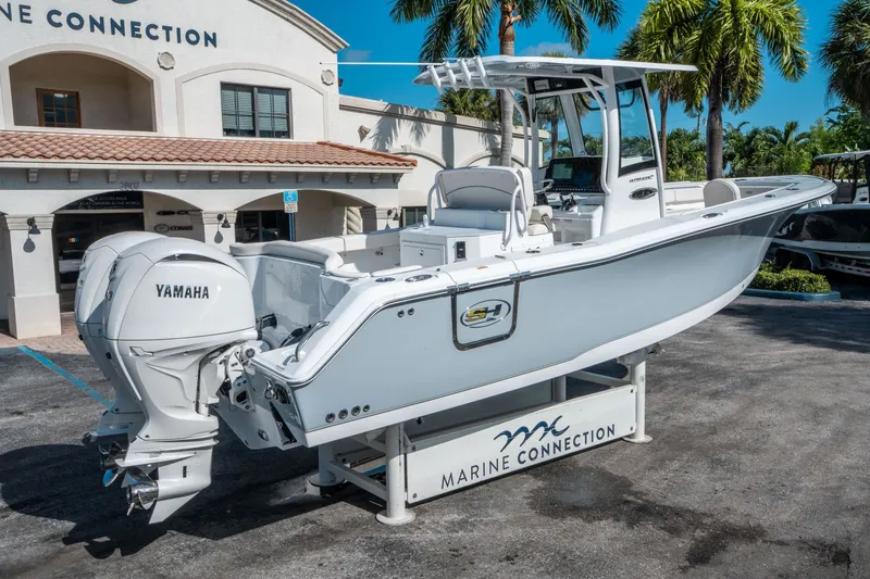 Slide: The Image of Sea Hunt Ultra 275 SE 2026 - 2