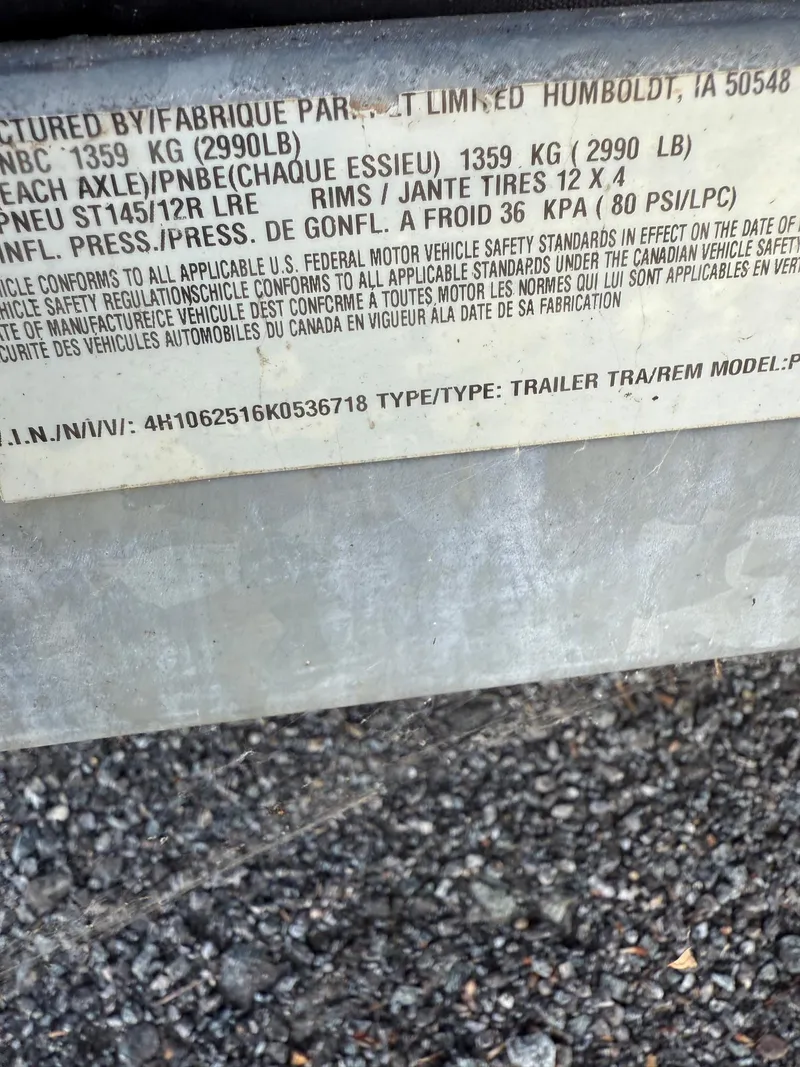 Slide: The Image of Label on a 2009 Premier 200 SunSpree trailer, showing specifications and compliance details. - 23