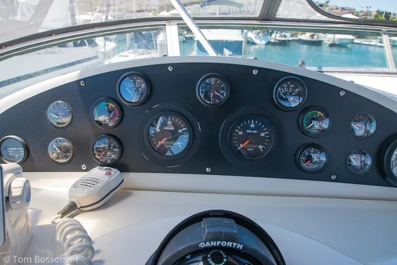 Slide: The Image of Bayliner 3988 Motoryacht 2002 - 50