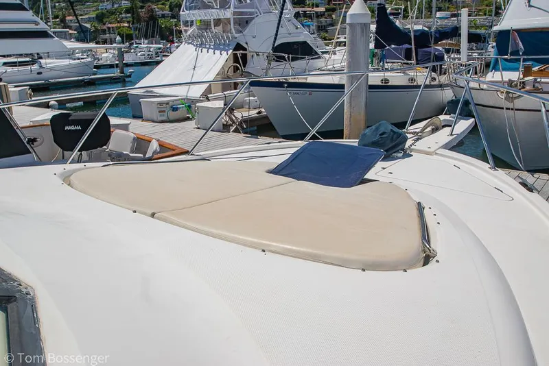 Slide: The Image of Bayliner 3988 Motoryacht 2002 - 53