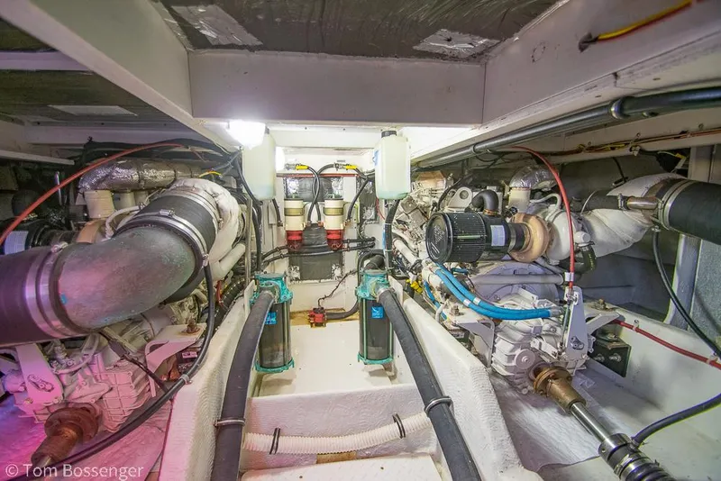 Slide: The Image of Bayliner 3988 Motoryacht 2002 - 58