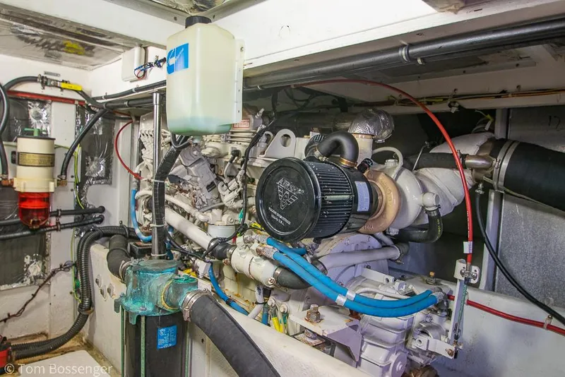 Slide: The Image of Bayliner 3988 Motoryacht 2002 - 59