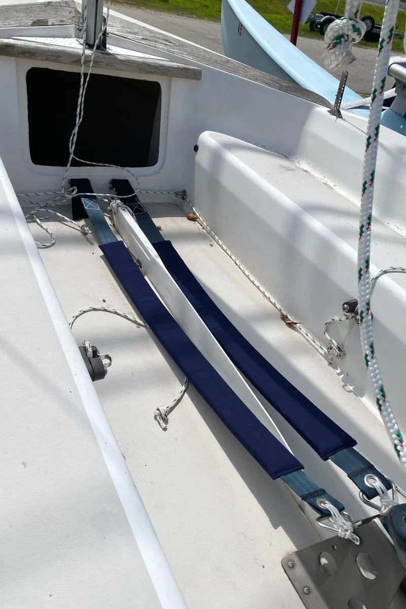 Slide: The Image of Interior of a 1986 Catalina CAPRI 14.2 sailboat showing seating and rigging. - 5