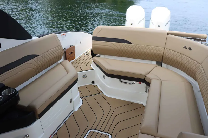 Slide: The Image of Sea Ray 280SXO 2026 - 25