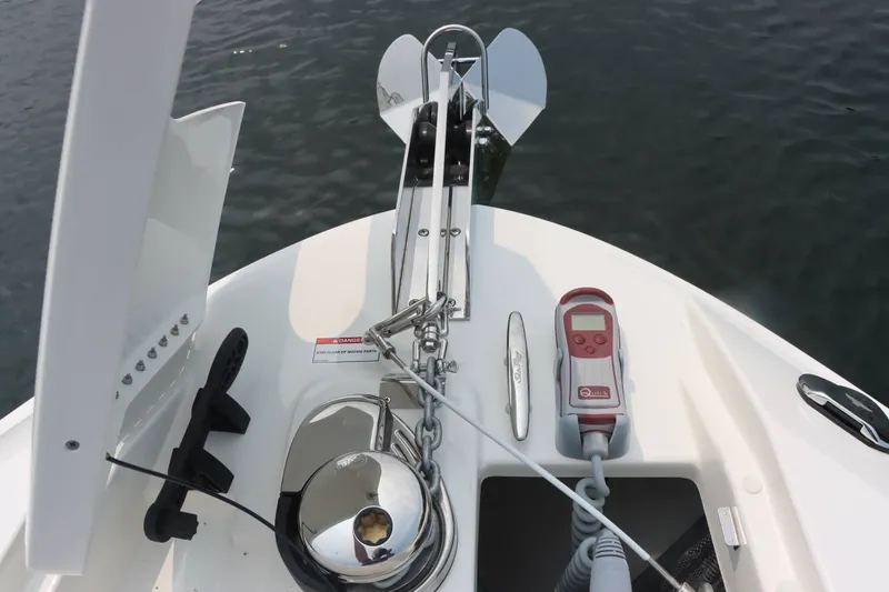 Slide: The Image of Sea Ray 280SXO 2026 - 27