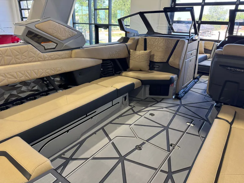 Slide: The Image of Nautique Super Air Nautique G25 Paragon 2026 - 17