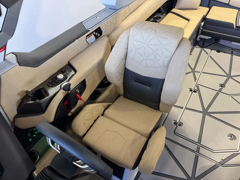 Slide: The Image of Nautique Super Air Nautique G25 Paragon 2026 - 24