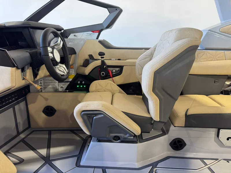 Slide: The Image of Nautique Super Air Nautique G25 Paragon 2026 - 26