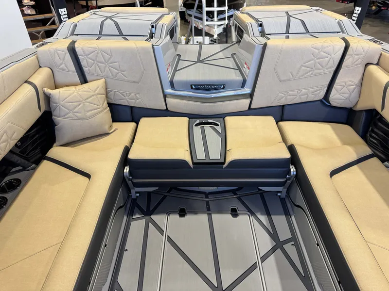 Slide: The Image of Nautique Super Air Nautique G25 Paragon 2026 - 30