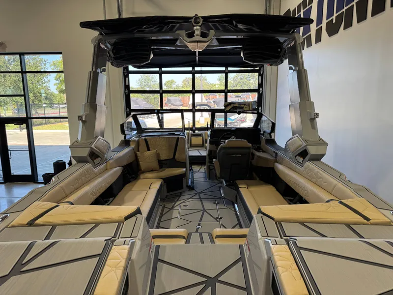 Slide: The Image of Nautique Super Air Nautique G25 Paragon 2026 - 9