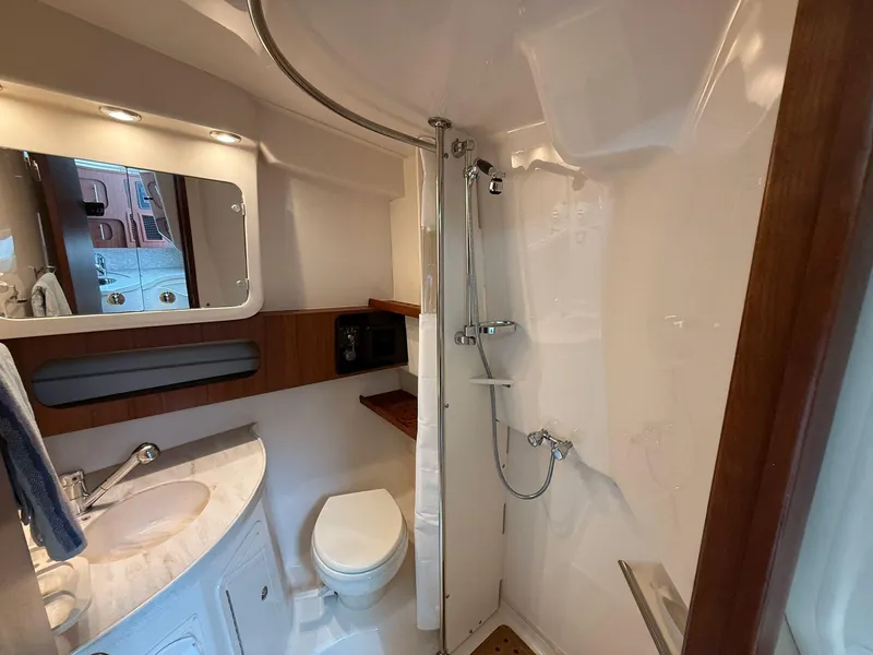 Slide: The Image of Grady White 370 - Head - 8