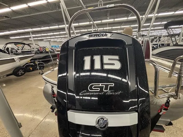 Slide: The Image of 2016 Harris Solstice 220 SL with Mercury 115 CT Command Thrust engine in showroom. - 19