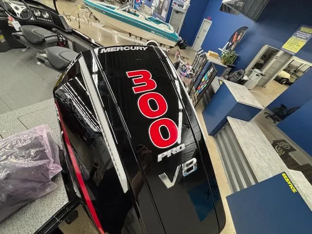 Slide: The Image of Mercury 300 Pro V8 engine on Crestliner 2050 Fish Hawk, showroom display. - 4