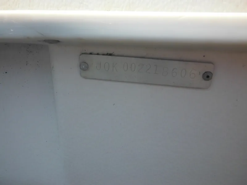 Slide: The Image of Serial number plate on 2006 Sun Dolphin WATERTENDER 9.4 boat. - 8