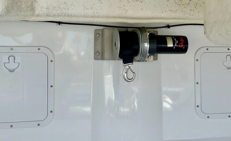 Slide: The Image of Jeanneau 57 2014 yacht winch system on white panel. - 14